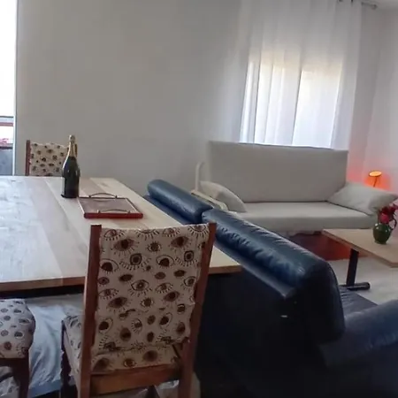 Vendégház Elira House *