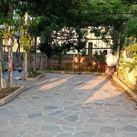 Penzion Elira House Rrashbull