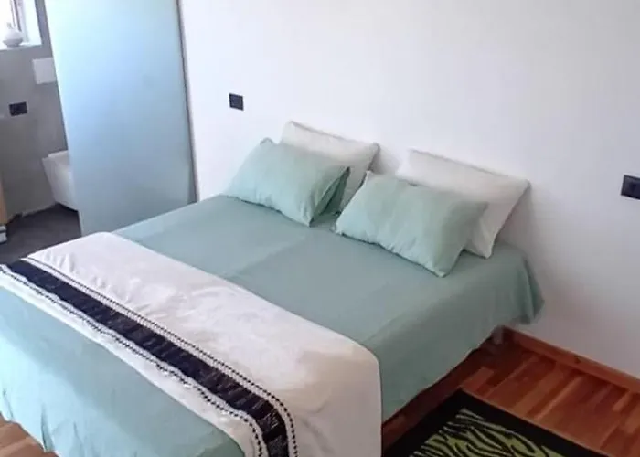 Elira House Pensión Rrashbull